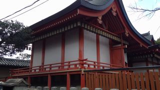 ここから矢が飛んで足利尊氏が新田義貞に勝ったという