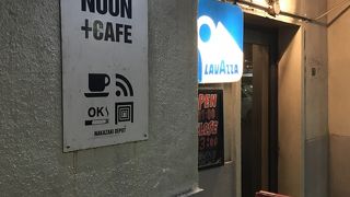 おしゃれなカフェ