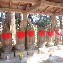 自害者の供養の地蔵