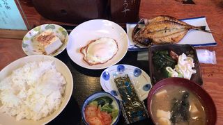 人気です、ランプハウスで下田の朝定食６００円