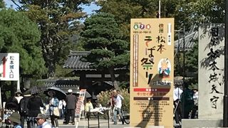 いろいろな地域の蕎麦が楽しめます。