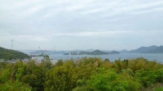 世界初の３連吊り橋