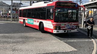 整列乗車も考えものです。