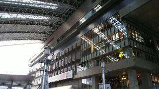 大阪ステーションシティの大型商業施設