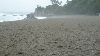 竜馬の銅像があります