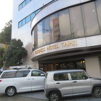 ホテル泰平玄関