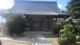 鎌倉時代の地蔵菩薩立像が県指定の有形文化財となっています