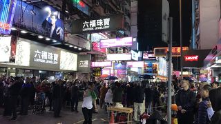 凄い靴屋の数です