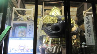 波除神社境内にあり