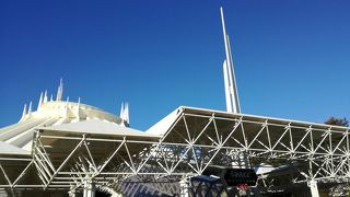 屋内型ローラーコースター