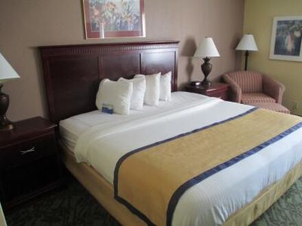 ベイモント バイ ウィンダム バトル クリーク / I-94 写真