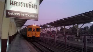 駅近くの安ホテル