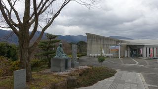 近代的な建物です