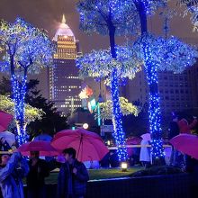 宿泊者用に花火見物場所を確保してくれるホテル有り。本文参照。