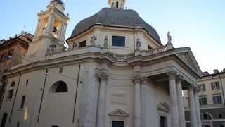 ポポロ広場から見て右側