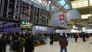 手荷物検査場のオープン時間に注意