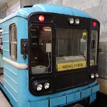 古い車両。やっとこさ動いている感じだった。