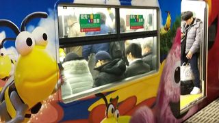 たまにユニバーサルスタジオのラッピング車両が走っています