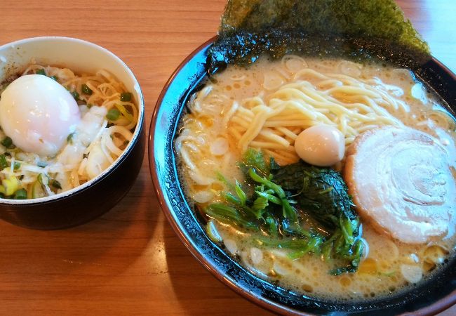 濃厚とんこつラーメン