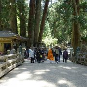 奥之院へと続く橋