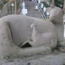 とても可愛らしいので、言われなくても撫でてしまいたくなります