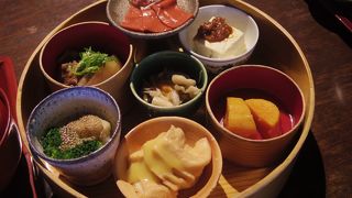 上品な昼食処としても