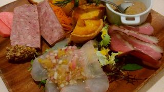 フレンチの前菜専門の食堂です
