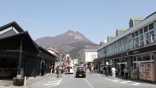  駅前からよく見えます