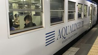 現在のＪＲの路線で、唯一、起点、終点のいずれの駅でも他の鉄道路線との連絡がない珍しい路線。