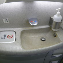 スクート航空のトイレの洗面台です。アメニティーはありません。