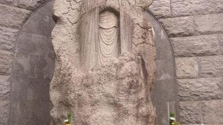 巨大なお地蔵さまにびっくり！