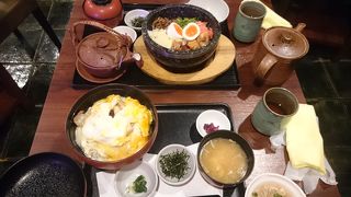 親子丼、鶏飯が1000円