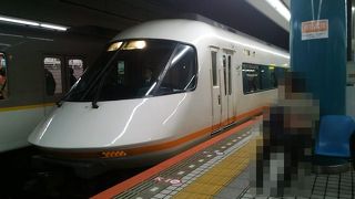 大阪メトロ御堂筋線なんば駅から至近距離(階段を上がる必要なし)