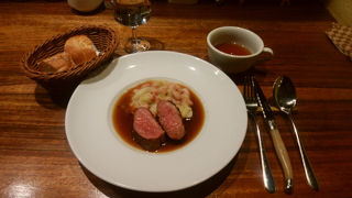 シャンパン食堂