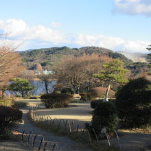 日本庭園と入鹿池