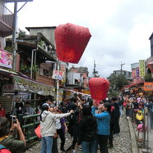 ランタン、みんな嬉しそう