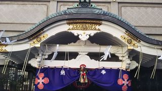 伝馬町牢屋敷跡に建てられています