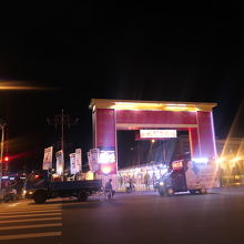 夜市の入口です。