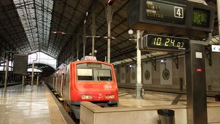 ポルト駅への移動は始発駅を確認