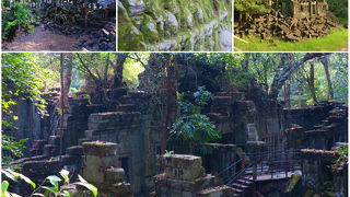 アニメやゲームに出てきそうな廃墟感あふれる遺跡