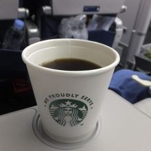往路：食後のスタバ。ちょっとぬるかったのが残念。