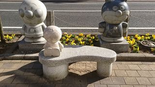 街中の至るところにアンパンマン達がいます!!