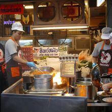 店頭の調理風景