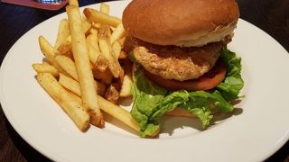 美術鑑賞後のランチ