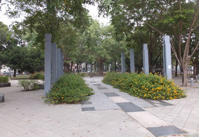 博愛公園は生態園区駅を囲むようにありますが大きくもなく、本当に普通の公園です。