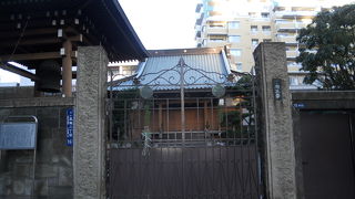 「泉岳寺」の近くにある浄土宗寺院