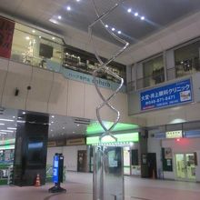 早朝は行き交う人を避けて撮影できるのでお勧めです