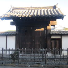 田村本陣正門の様子