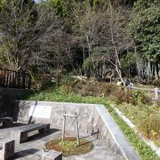 八幡山のふもとにある公園