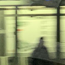 存在が知られていないのか、ガラガラのバスチケット自動券売機